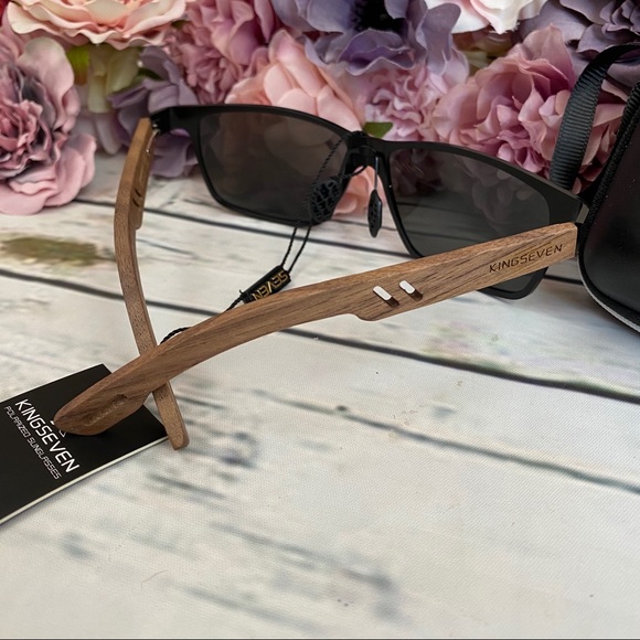 KINGSEVEN Natural Walnut Wood Sunglasses with Silver Mirrored Lenses - Picture 12 of 15